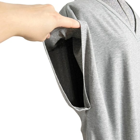 Lands’ End Heather Gray V Neck Rayon Blend Slouchy Short Sleeve Blouse - Picture 3 of 12